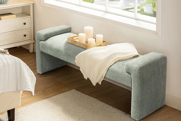 vittoriano upholstered bed foot bench with bauhaus design