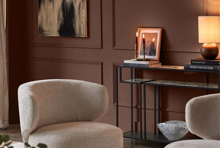 luma swivel chair in natural fabric