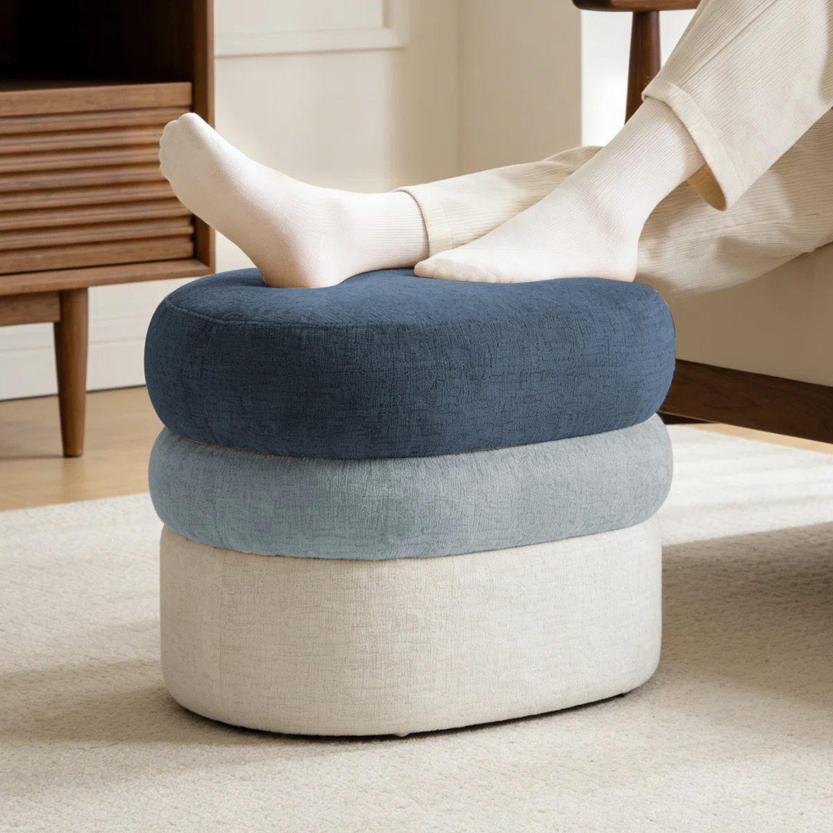 Layered Chenille Ombre Ottoman (9)